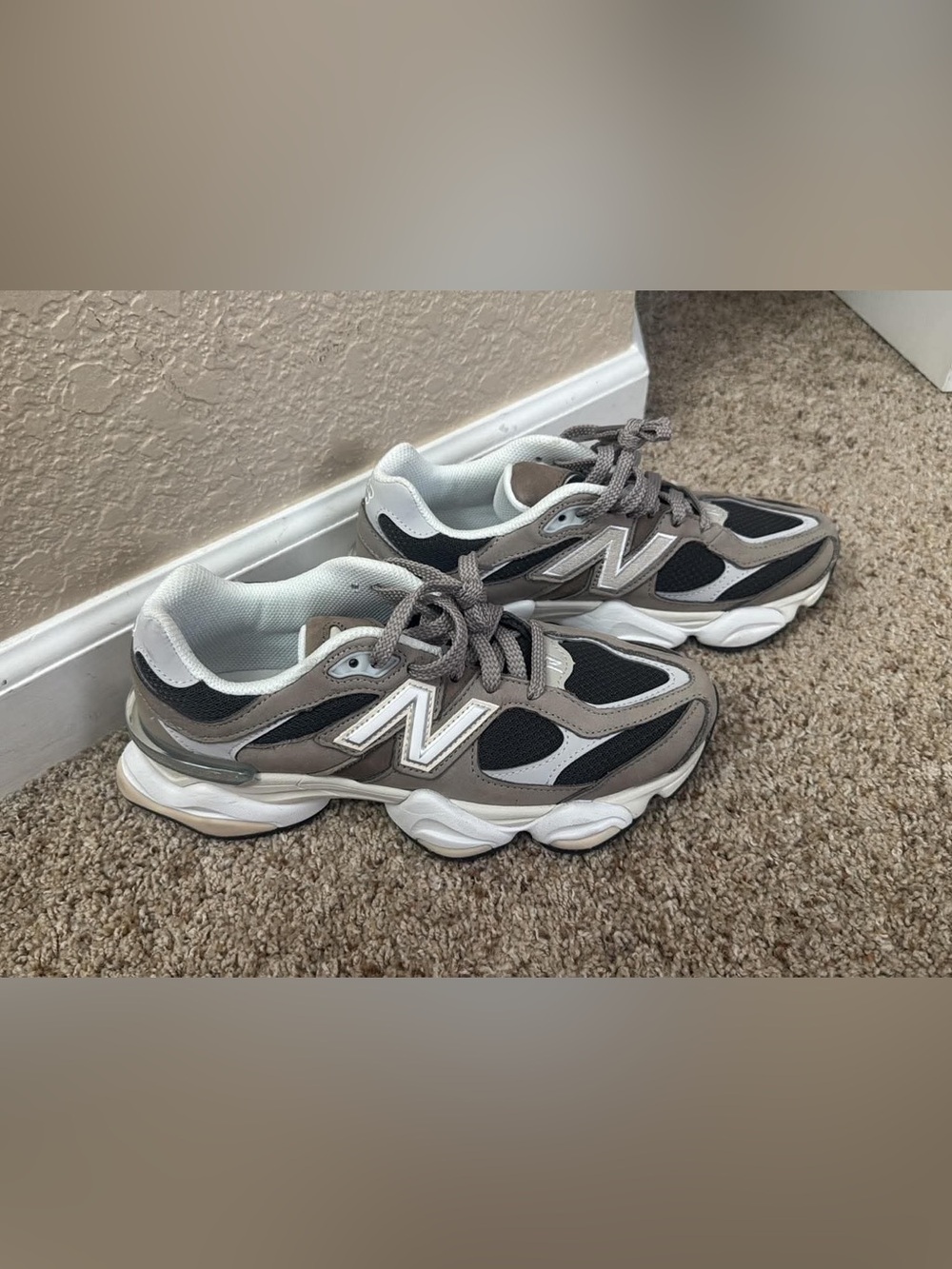New Balance 9060 Arid Stone U9060CTA Women’s size 9, men’s 7.5